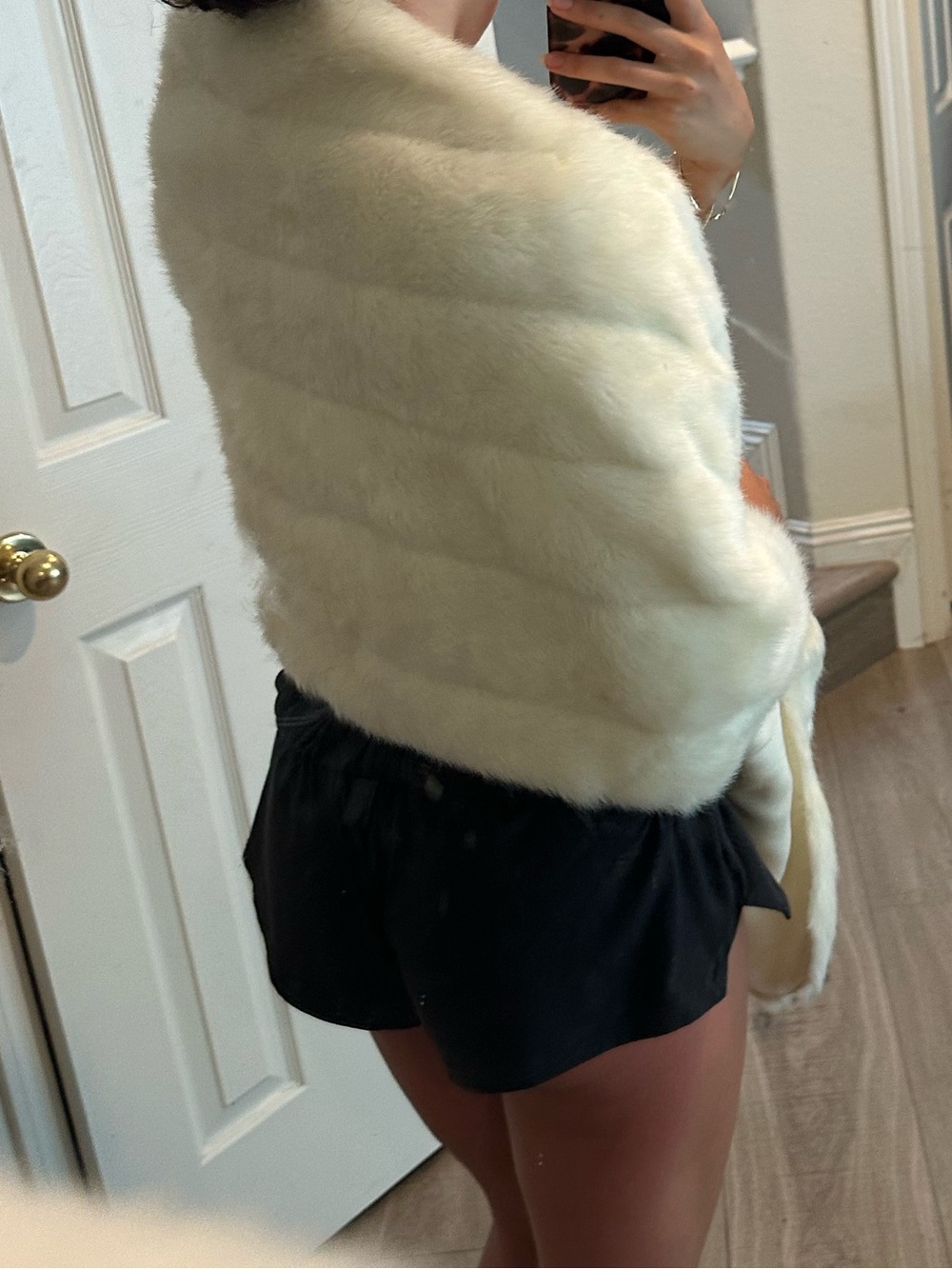 Chic Fur Robe Cardigan - Cream - Picture 4 of 5